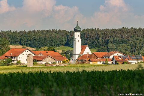 Gemeinde Marktl Landkreis Altötting Leonberg Kirche Sankt Sebastian (Dirschl Johann) Deutschland AÖ